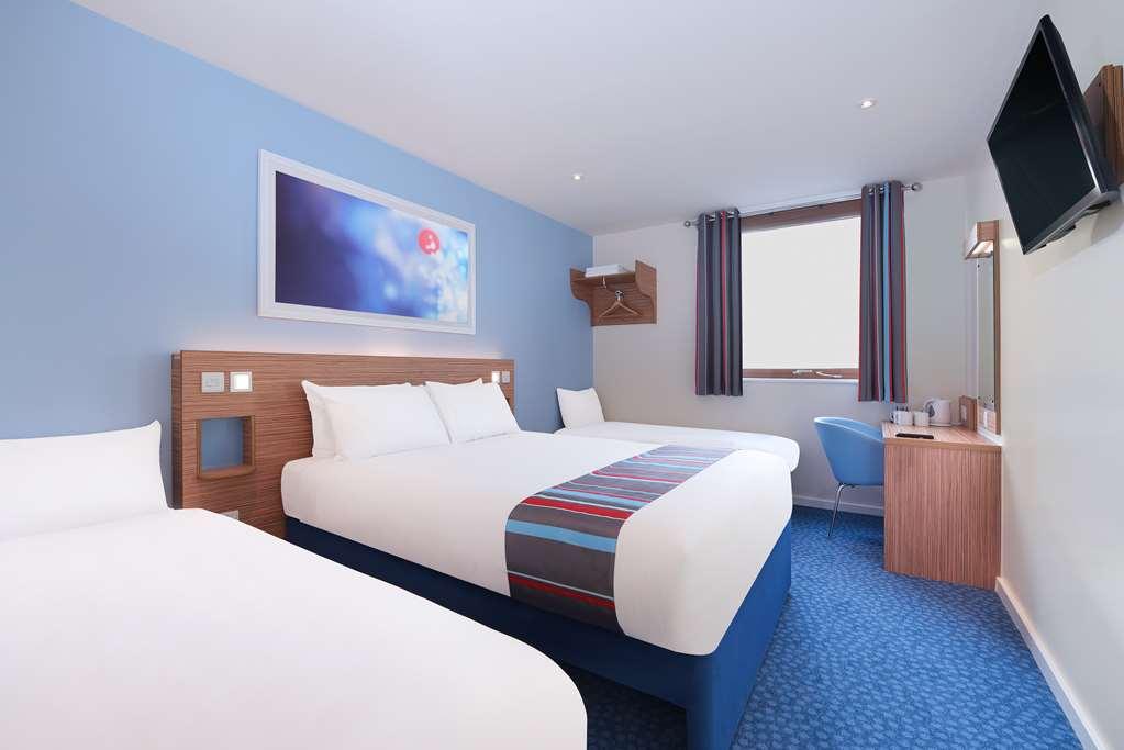 Travelodge Falkirk Room photo